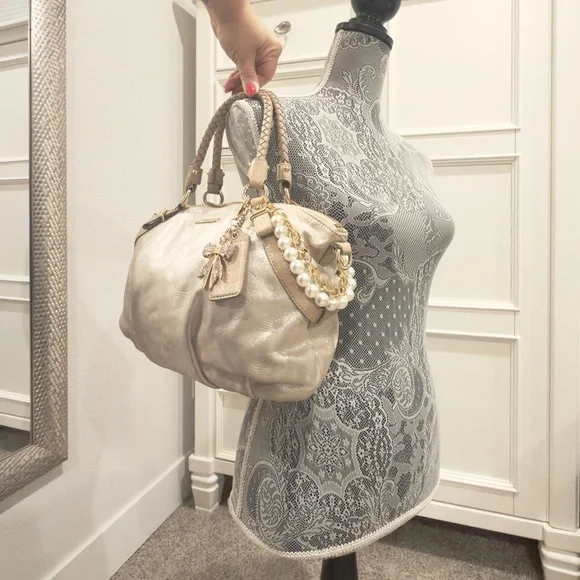 ✨🎀 Coach Madison Sophia Shimmery Champagne Gold Pleated Whipstitch Satchel Bag - Picture 11 of 17